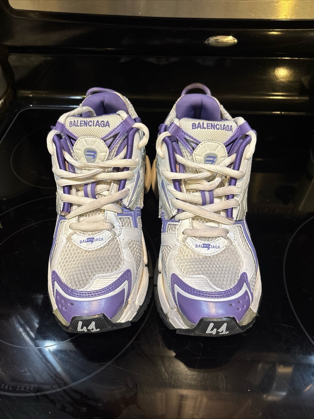 BALENCIAGA RUNNER 677403 Grey Silver Purple Sneakers Size 41 US 8 Distressed